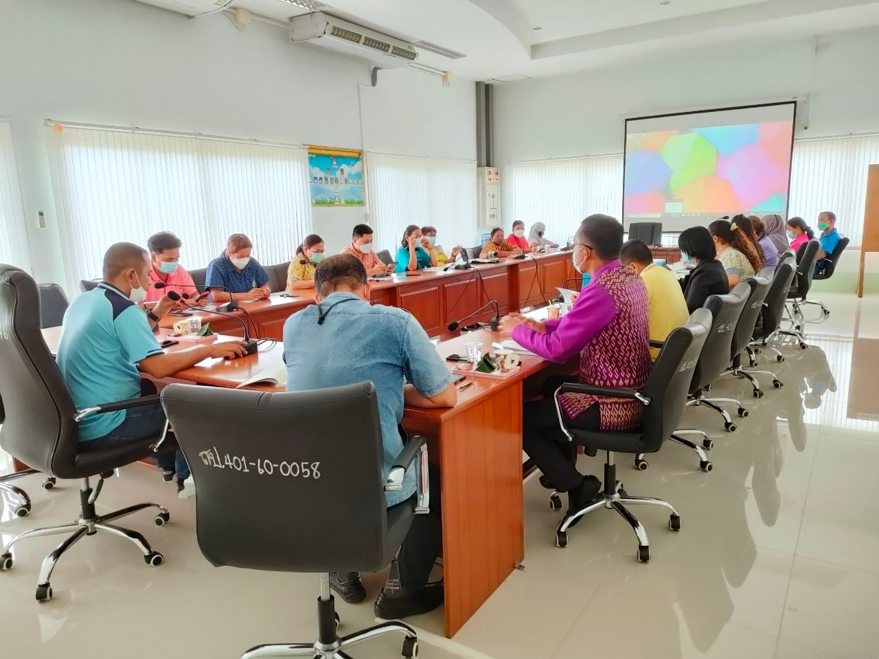 การประชุมคณะกรรมการบริหารกองทุนหลักประกันสุขภาพตำบลมะรุ่ย ครั้งที่ 1/2565 ณ ห้องประชุมสภาองค์การบริหารส่วนตำบลมะรุ่ย
